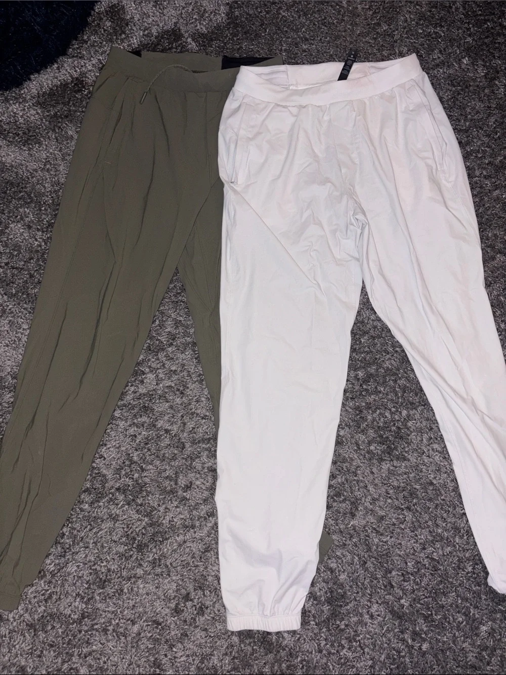 lululemon athletica Two-Tone Jogger Set - White & Olive